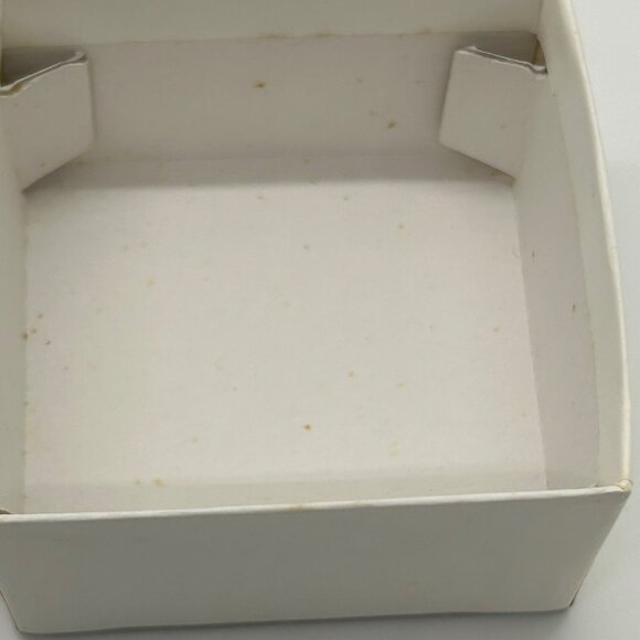 Liz Claiborne Vintage Rosebud Brooch Gold-tone Rhinestones in Original Box - Picture 13 of 16